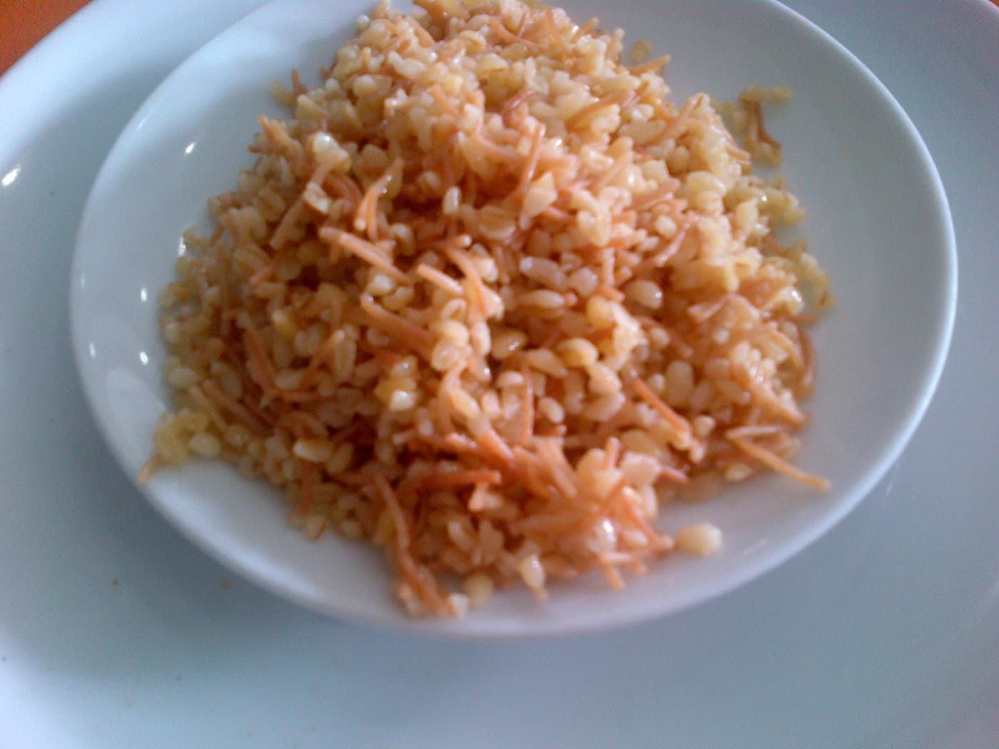 Tel Şehriyeli Bulgur Pilavı için temsili yemek fotoğrafı