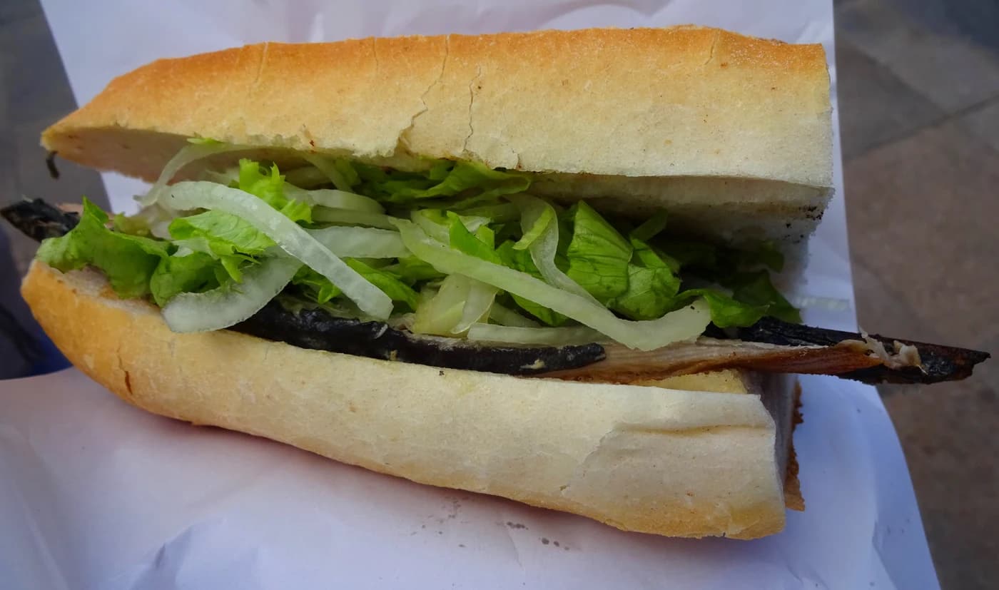 Eminönü Balık Ekmek için temsili yemek fotoğrafı
