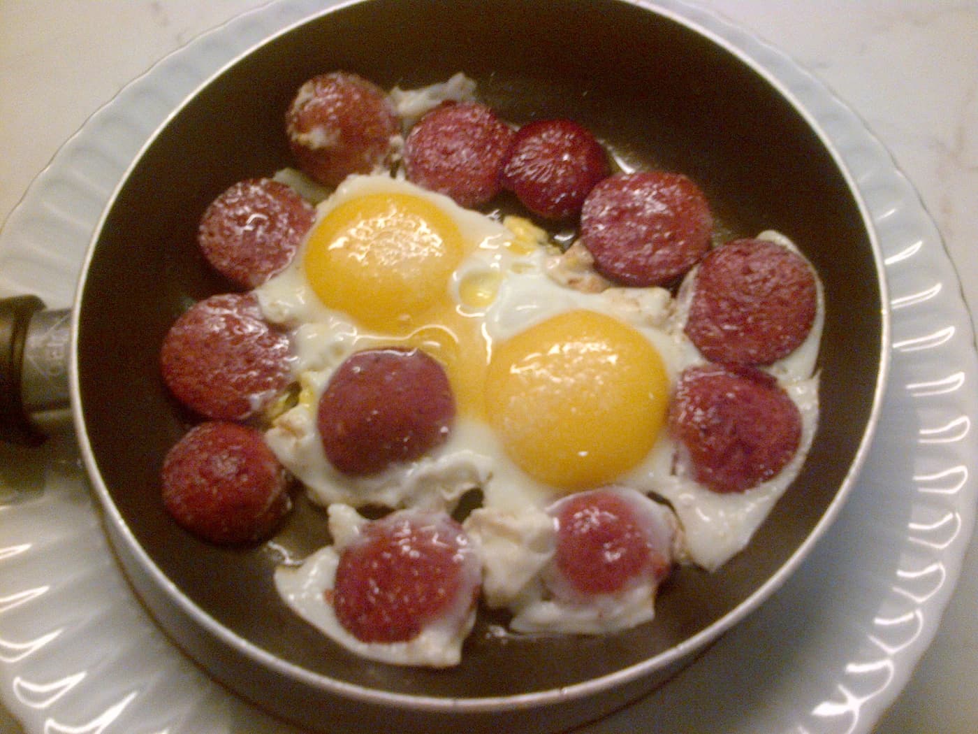Sucuklu Yumurta için temsili yemek fotoğrafı
