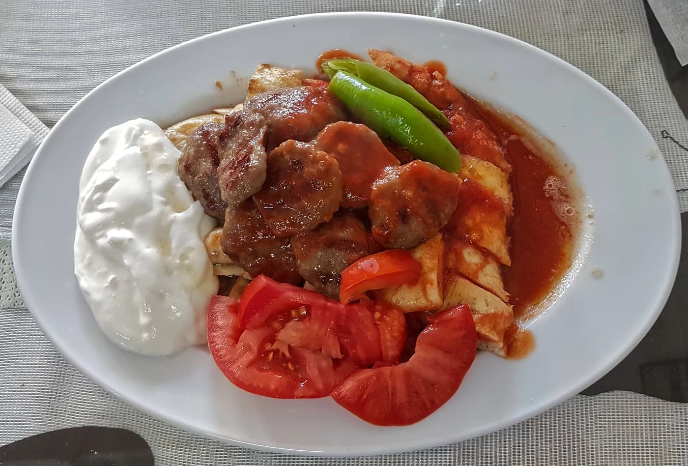 Bursa Pideli Köfte için temsili yemek fotoğrafı