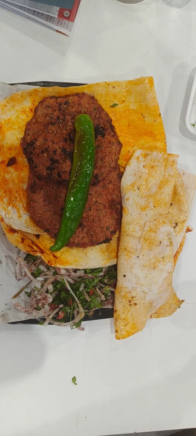 Antakya Kâğıt Kebabı için temsili yemek fotoğrafı