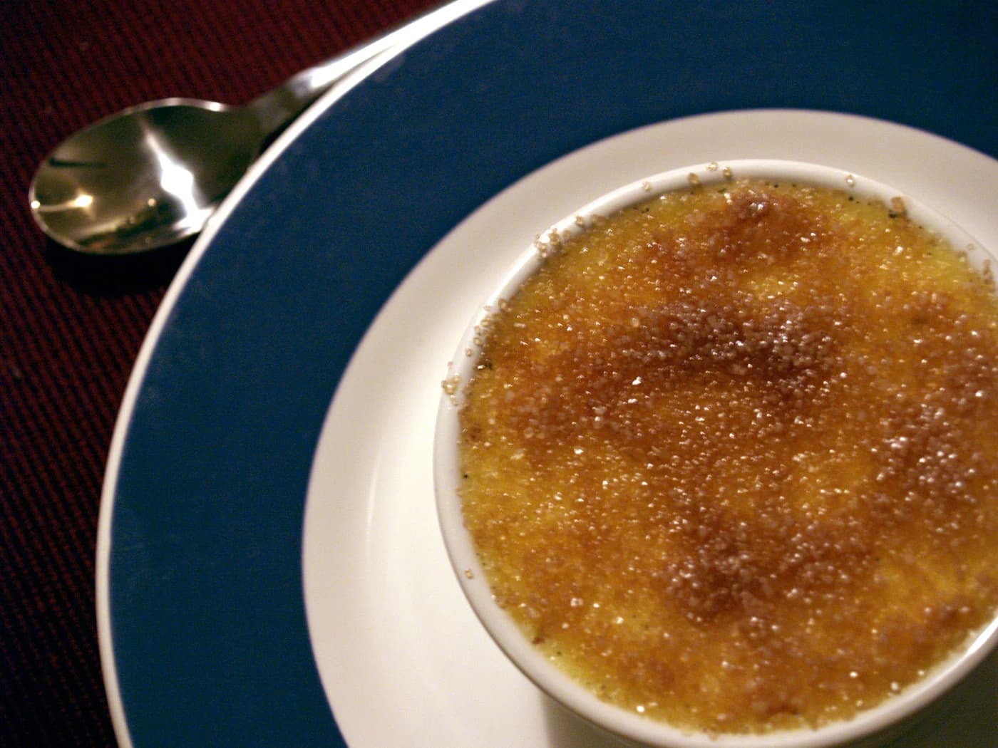 Krem brüle için temsili yemek fotoğrafı