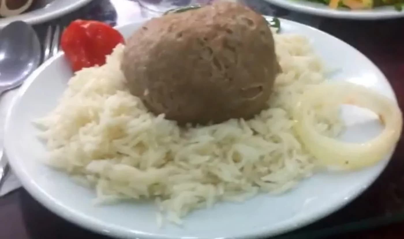 Doğubayazıt Abdigör Köftesi için temsili yemek fotoğrafı