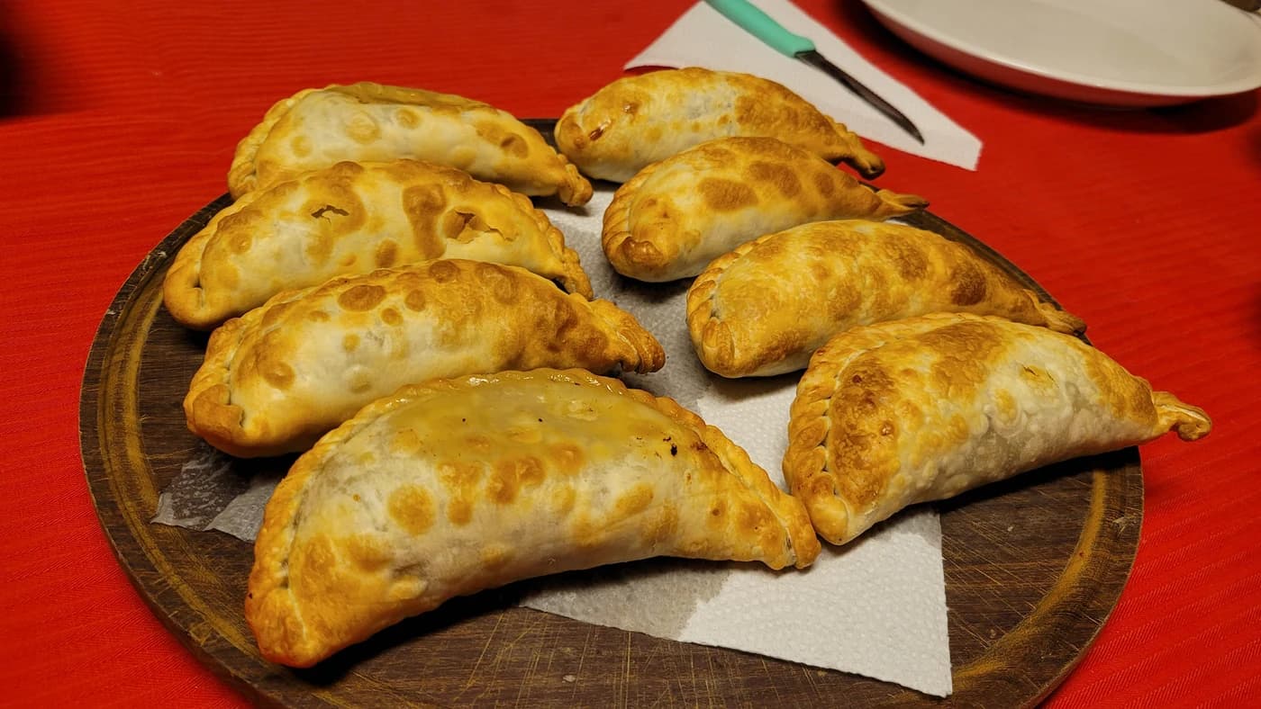 Kıymalı Empanada için temsili yemek fotoğrafı