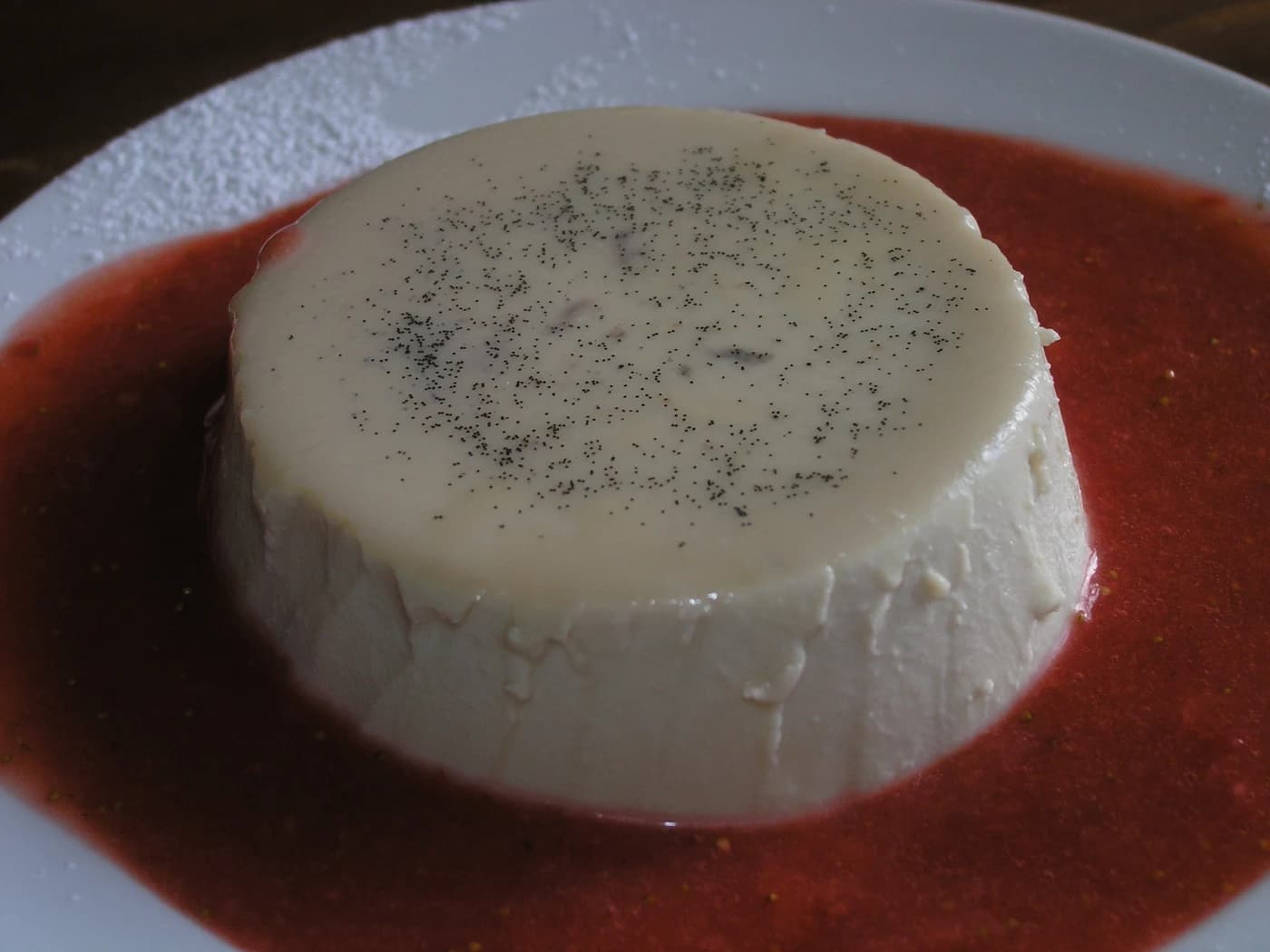 Panna cotta için temsili yemek fotoğrafı